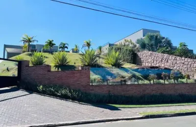 Casa de luxo em condomínio exclusivo em indaiatuba-sp, bairro itaici: 3 quartos, 3 suítes, 3 salas, 5 banheiros, 6 vagas, 261m².