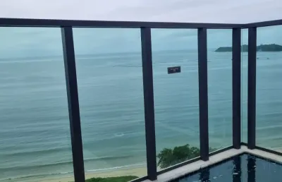 Apartamento com vista mar, pronto para morar com 03 dormitórios na praia de armação.