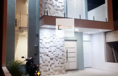 Sobrado com piscina e suíte no condomínio horto florestal