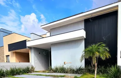 Casa linda com 03 quartos no condomínio horto florestal villagio