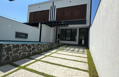 Belíssimo sobrado com piscina no loteamento terras altas em camboriú