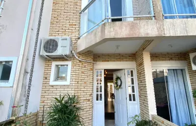 Casa com 3 quartos à venda na Rua Tarci Testoni dos Santos, 302, Centro, Camboriú