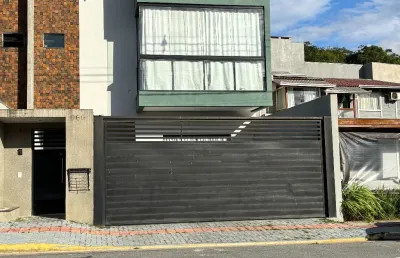 Excelente casa em alto padrao proximo a balneario camboriu!!