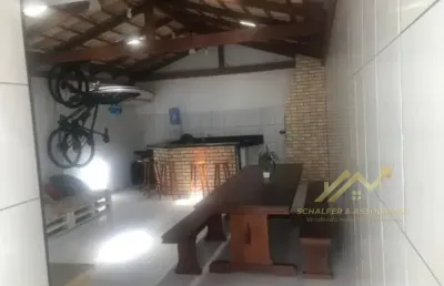 Sobrado a venda em camboriú com 2 quartos sendo 2 suítes no bairro santa regina!!
