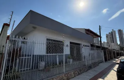 Excelente casa 3 dormitórios , centro de balneário camboriu