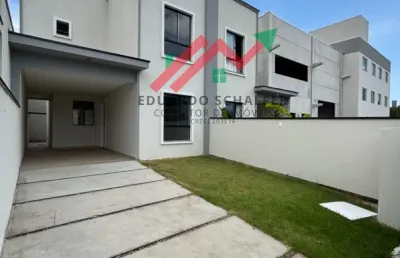 Belissimo sobrado 3 dormitórios sendo uma suite , balneário camboriu