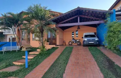 Casa térrea no condomínio ibiti do paço - oportunidade