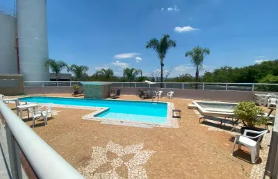 Belo apartamento no residencial alpha club - 2 quartos (1 suíte).