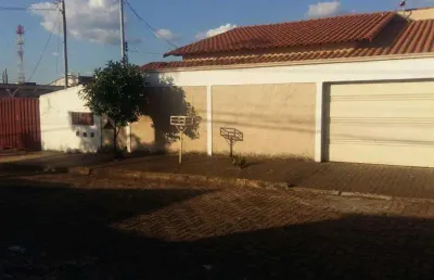 Casa para venda em uberlândia, tubalina, 3 dormitórios, 2 suítes, 3 banheiros, 4 vagas