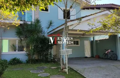 Casa a venda em condomínio fechado em bertioga - ref. 1033