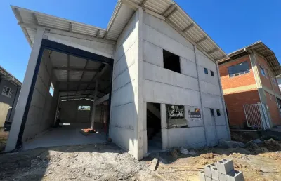 Barracão / Galpão / Depósito com 2 salas para alugar na Rua Guaporé, 305, São Marcos, Joinville