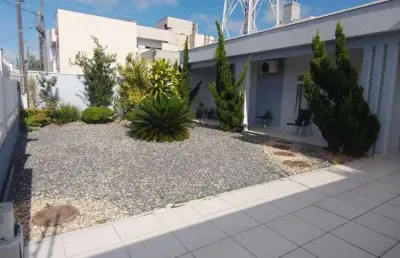 Casa com 4 quartos à venda no Centro, Navegantes 