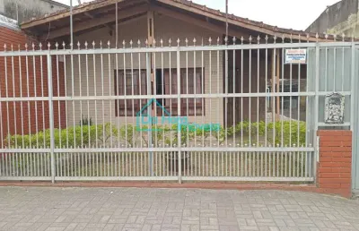 Casa com 2 quartos para alugar no agenor de campos, mongaguá  por r$ 3.500