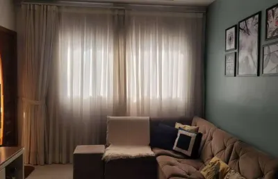 Belíssima casa térrea à venda na villa dí césar em césar de souza, mogi das cruzes, sp, com 3 dormitórios, sendo 1 suíte e cozinha integrada com móveis planejados.