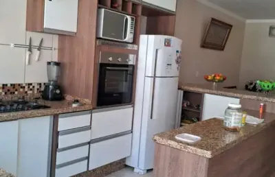 Casa com 3 dormitórios churrasqueira e vaga para 4 carros à venda excelente localização