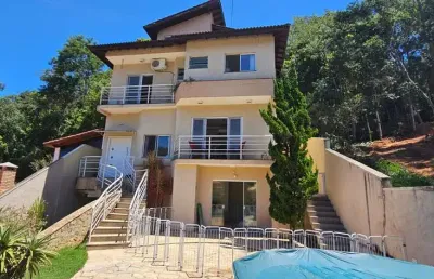 Aruã eco park lagos - casa sobrado alto padrão à venda no condomínio aruã lagos em mogi das cruzes, sp, com 4 suítes.