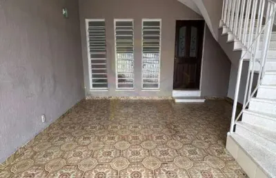 Sobrado à venda no centro de mogi das cruzes, sp, com 2 casas independentes e garagem