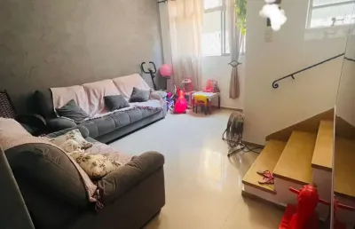 Aconchegante sobrado com 2 dormitórios no macuco, valor r$320.000,00