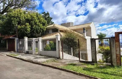 Casa sobrado com 300m² na vila nova de 3 dormitórios e 4 vagas