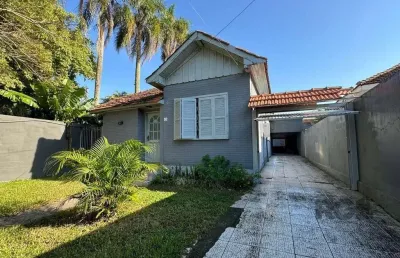 Casa com 3 quartos à venda na Avenida Flamengo, 430, Ipanema, Porto Alegre