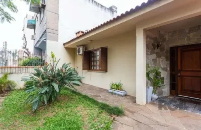 Casa 160m², 3 dormitórios, 4 vagas no bairro cristo redentor