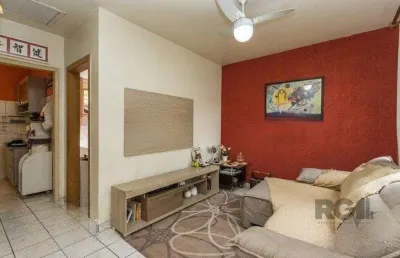 Casa com 2 quartos à venda na Rua Guadalajara, 705, Jardim Itu Sabará, Porto Alegre