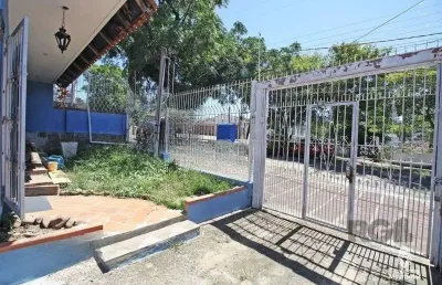 Casa com 3 quartos à venda na Rua Guilherme Alves, 1752, Partenon, Porto Alegre