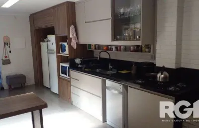Casa com 3 quartos à venda na Rua Magalhães Calvet, 150, Sarandi, Porto Alegre