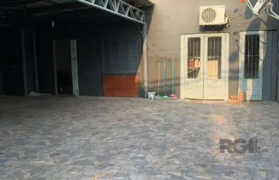 Vende-se casa 3 quartos com suíte e 3 vagas de garagem - 130m² - jardim itu saba