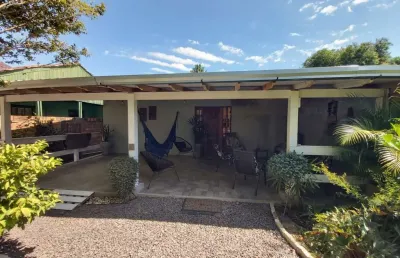 Casa com 2 quartos à venda na Rua Brinco-de-Princesa, 28, Restinga, Porto Alegre