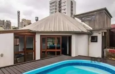 Cobertura no bairro petrópolis de 2 dormitórios 2 vagas e piscina