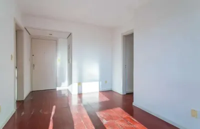 Apartamento de 2 quartos, 76m² privativos e 1 vaga de garagem junto ao carrefour