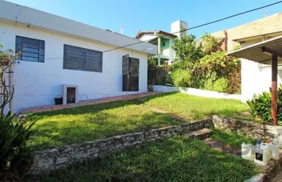 Casa com 3 quartos à venda na Rua Diamantina de Bittencourt Oliveira, 10, Nonoai, Porto Alegre