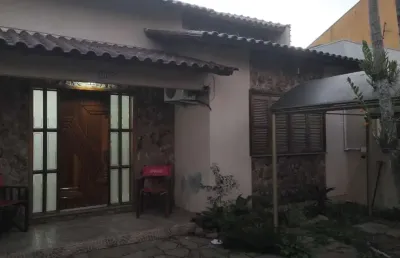 Casa 2 dorm/ semi mobilhada/venda ou locação/ bairro central park/ canoas