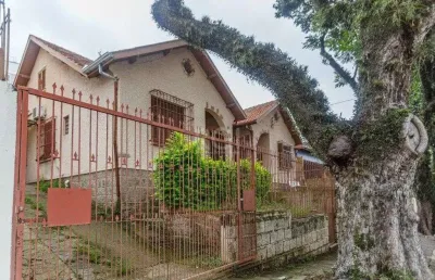 Terreno à venda na Rua Cezimbra Jaques, 111, Medianeira, Porto Alegre