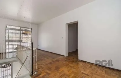 Excelente casa de 132m² com 4 dormitórios no centro histórico.