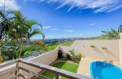 Casa alto padrão, 500m² privativos com linda vista da cidade no morro apamecor