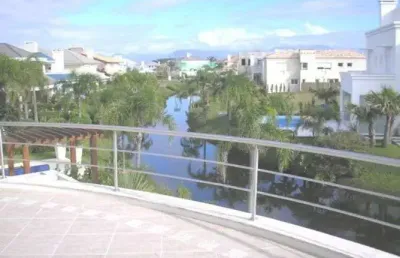 Casa para venda - 462m², 6 dormitórios, sendo 6 suites, 3 vagas - atlântida