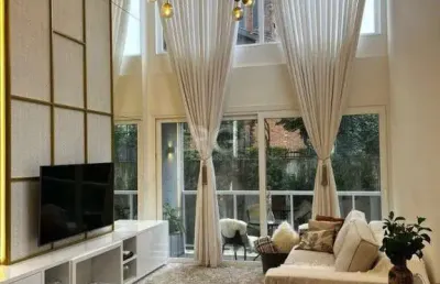 Excelente apartamento com 2 dormitórios, 2 suítes, 1 banheiro e 2 vagas de garag