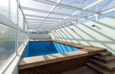 Casa incrível com 444m² privativos, para uso misto, residencial ou comercial.