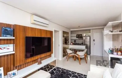 Apartamento 2 dormitórios, 1 suíte, 2 vagas no bairro petrópolis