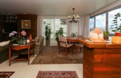 Vende-se amplo apartamento de 195m², 3 suítes, 3 vagas, localizado no bairro bel