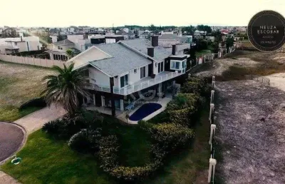 Casa condominio para venda - 550m², 7 dormitórios, sendo 7 suites, 4 vagas - cen
