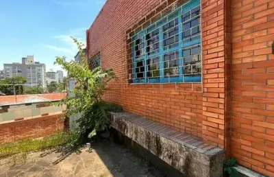 Terreno à venda na Rua Geraldo Souza Moreira, 270, Passo da Areia, Porto Alegre