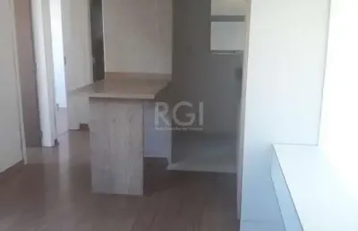 Belo apartamento de 02 dorm. com piso laminado, e móveis planejados !!!!
