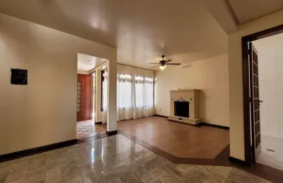 Casa com 4 quartos à venda na Rua Tupanciretã, 34, Passo da Areia, Porto Alegre