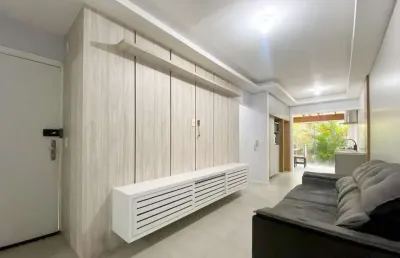 Casa em condomínio / 2 quartos / 1 suíte / churrasqueira / 1 vaga / moradas club
