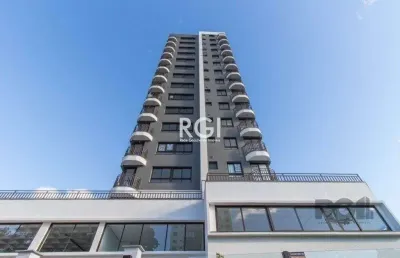 Loft com terraço privativo em l, possui 1 dormitório