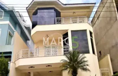 Casa em condomínio fechado com 4 quartos à venda na rua pedra da lua, arujá 5, arujá, 700 m2 por r$ 3.200.000