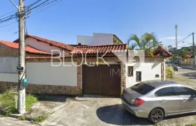 Campo grande | casa de rua 3 quartos, sendo 1 suite
